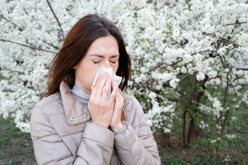 Allergie Primaverili: Sintomi, Prevenzione e Rimedi Efficaci