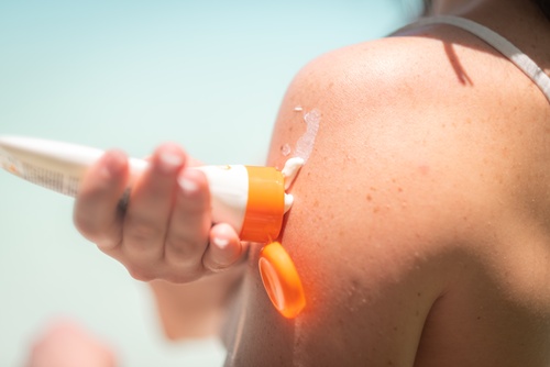 Preparare la Pelle al Sole: Cosa Fare Prima dell’Esposizione