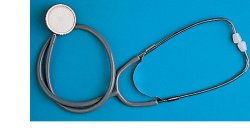 FONENDOSCOPIO LEGGERO PIATTO CON MEMBRABA ARCHETTO BIAURICOLARE PER AUSCULTAZIONE CON MOLLA ESTERNA - Farmastop