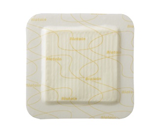MEDICAZIONE BIATAIN IN SCHIUMA DI POLIURETANO CON BORDO ADESIVO IN SILICONE 10X10 CM 10 PEZZI - Farmastop